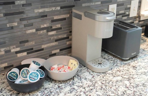 Shelby Hills Apartment | “East Nashville Haven” | 7 min to Broadway & DT!