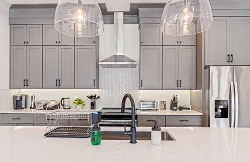 Eastwood House | East Nashville secret* Sleeps 12* 4BR 4BA* NASH3* NEW* 2 Miles to Broadway