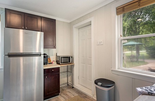 Nashville Apartment | East Nashville Studio, private entrance and yard , 10 min to downtown!