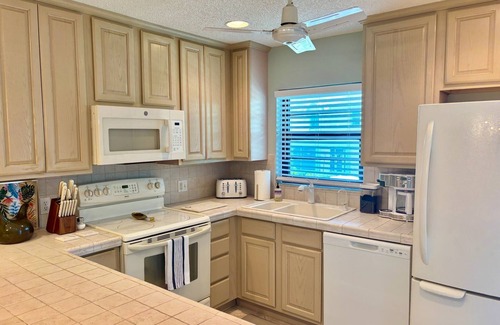 Indian River Shores Condo | East of A1A and private beach access!