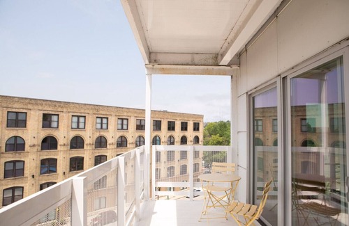 Lower East Side Apartment | East Side 1BR Apt - Near Brady St and Fiserv with Balcony