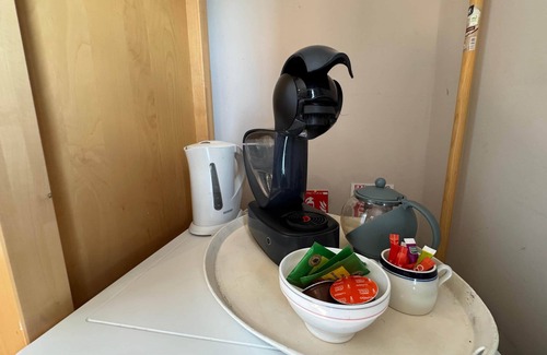 Rognes Apartment | East Studio – Château Barbebelle Wine Estate Provence