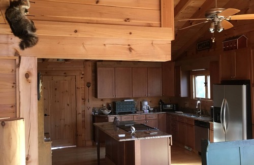 Hampton Cabin | East Tennessee Large Mountain Log Cabin
