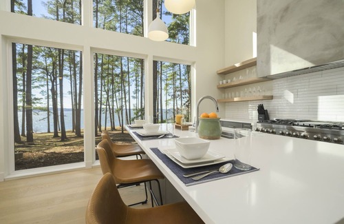 Avinger House | East Texas Lake House | Private 10-Acre Waterfront