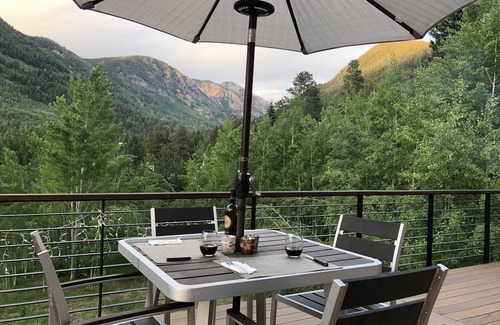 Vail House | East Vail Platinum Mountain Modern Residence with Spectacular Views