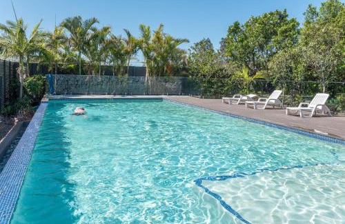 Cannon Hill Apartment | East Village Collective Poolside Urban Ease 15 min to Airport