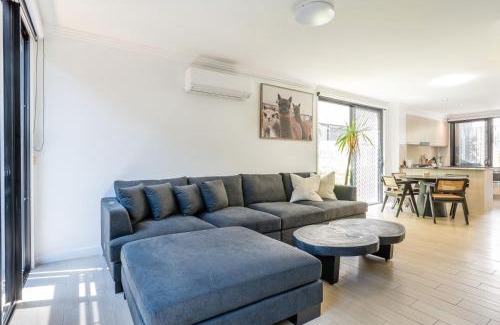 Cannon Hill Apartment | East Village Collective Poolside Urban Ease 15 min to Airport