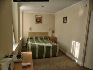 Eastbourne City Centre Hotel | Eastbourne Riviera Hotel