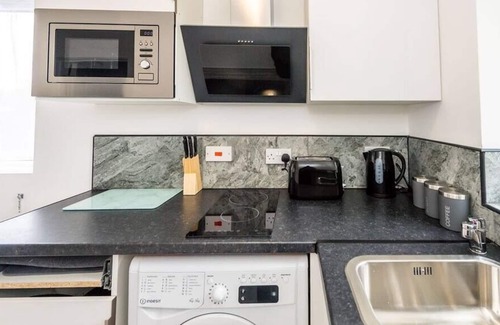 Speke Apartment | Eastern White House Flat B Liverpool Airport