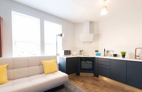 Easton Apartment | Easton 4 by StayStaycations