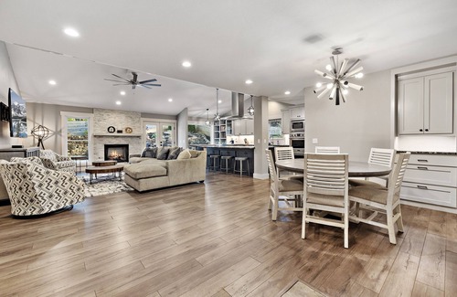 Fayetteville House | Eastside Estate-Quiet Neighborhood-5 mi to U of A