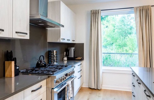 Govalle House | Eastside House Supreme—6 Min Drive to Downtown