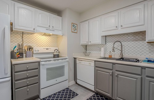 Grand Junction House | Eastside: Perfect Dog-Friendly Stay with Patio Grill