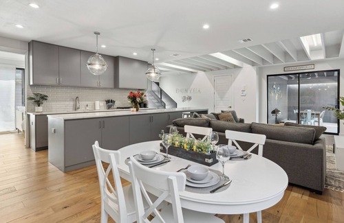 Old East Dallas Villa | EastVillage Signature Villas by Dunyha