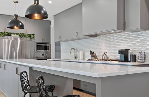 Old East Dallas Villa | EastVillage Signature Villas by Dunyha