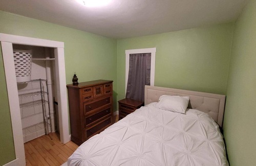 Green Bay House | Easy access through west side of GB-off hwy 41 & 29