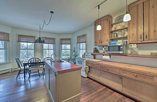 Tisbury House | Easy Access to Beaches: Vineyard Haven House