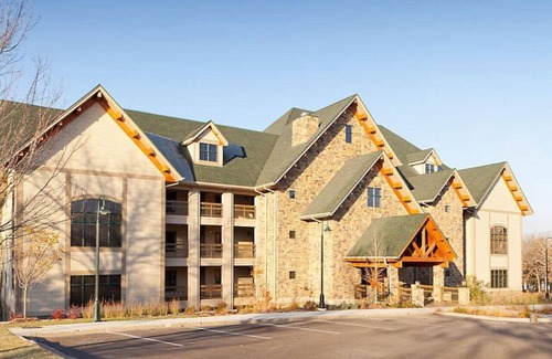 Big Cedars Apartment | Easy Access to Dogwood Canyon in this great resort Studio Apt