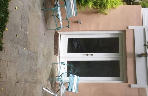Bethesda Apartment | Easy Access To Washington D.C. -Private Garden Entrance -Walk To Bethesda Metro