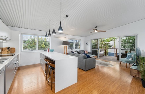 Casuarina Villa | EASY BREEZY BEACH SHACK 11 - STROLL TO BEACH