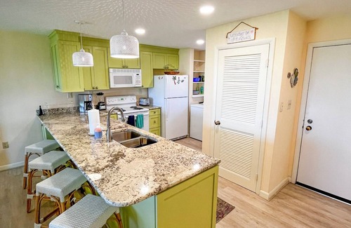 Indian Beach Condo | Easy Breezy-Oceanfront 1st floor condo in Fun-Filled Summer Winds Resort!