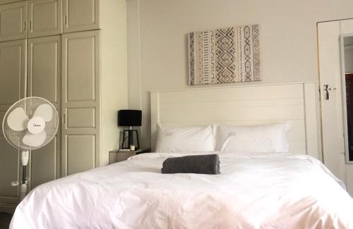 Lusaka Apartment | Easy Escape Studio