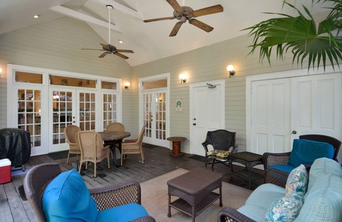 Bahama Village House | Easy Livin' by AvantStay | Key West Home w/Pool & BBQ | Week Long Stays Only