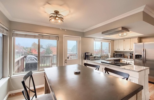 Columbine Valley House | Easy Mountain and Downtown Denver Access Littleton