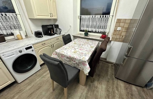 Nordwestliche Außenstadt Apartment | Easy Stay Luxury Apartment 4 BedR/2 BathR