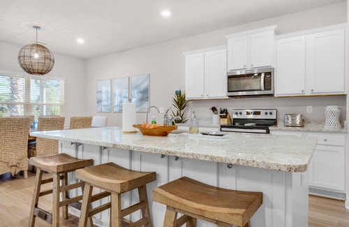 Port St. Joe House | Easy walk 2 beach, Heated pool, golfcart, 4bikes, SUPs