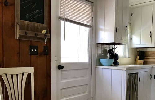 Beulah Cottage | Easy Walk or Ride to Crystal Lake and Downtown Beulah. Bikes & kayaks included!