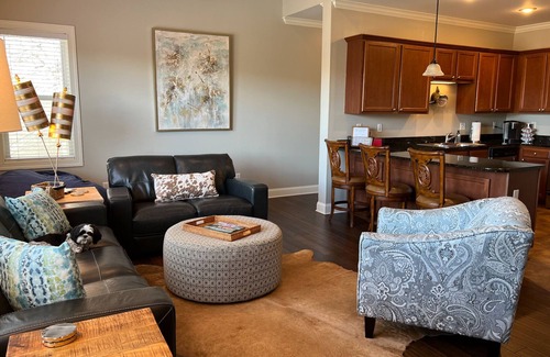 Oxford Condo | Easy Walk to Swayze; 3Bed 2Bath; Noon Check-in/3:00 Check-out; Pickleball Courts