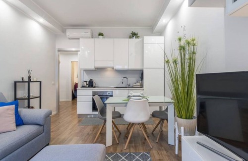 Centro Direzionale Apartment | Easylife - Modern and fresh three-room apartment in Milan