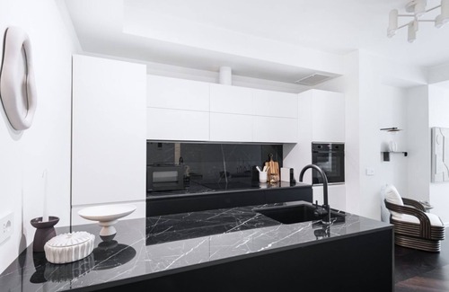 Carrobbio Apartment | Easylife - Terrace, wellness, 10 mins from Duomo