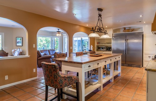Paso Robles House | Eat Drink & be Merry! Downtown Paso with Pool and Spa!