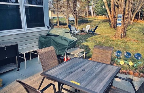 Eau Claire House | Eau Claire’s south side, Sunroom, 3BR,4 beds, 1BA