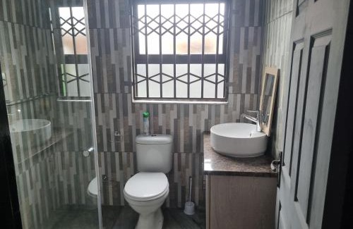 Rabokala House | Eazistay Motel - Letlhabile