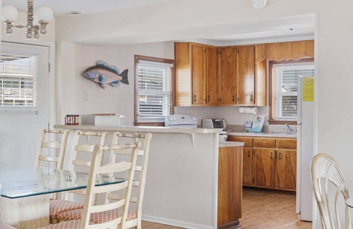 Crescent Beach House | Ebbtide - 8BR Oceanfront Retreat, Sleeps 18