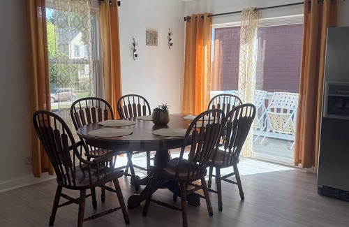 Waukegan House | Eben-Ezer House, 7 mins to The Naval Base.