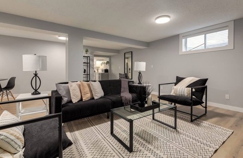 Southeast Calgary House | "Ebony" 1 Bdrm Lower Suite