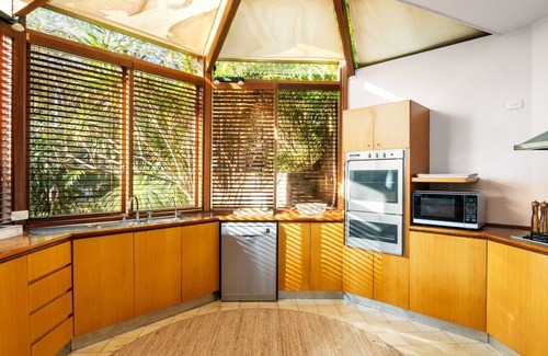 Palm Beach House | Ebor Sanctuary by Palm Beach Holiday Rentals