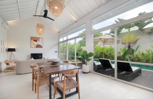 Batu Bolong Villa | Echo Beach Villa and Apartment