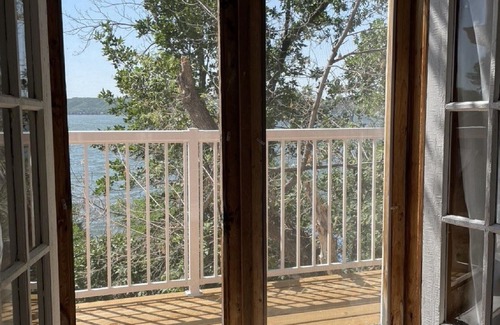 Saskatchewan Cabin | Echo Lake Lakefront Cabin in picturesque Qu’Appelle Valley,