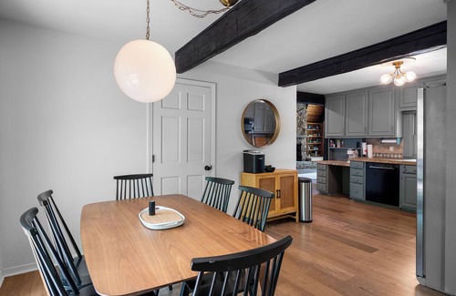 Townley House | Echo Point: 3 BR, 2.5 BA in Jasper, Sleeps 12