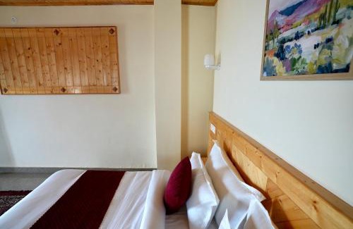 Theog Hotel | Echoes of Nirvana