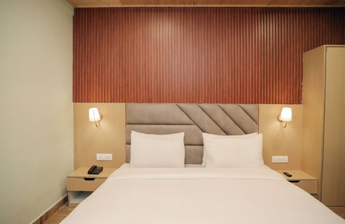 Badrinath Hotel | ECKO Premier New Yoga