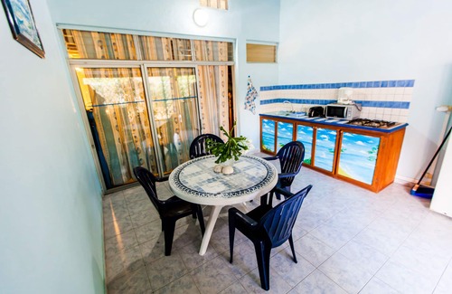 Tartane House | Eclats de Mer, 3 Waterfront Bungalows in Tartane/WIFI Car Rental