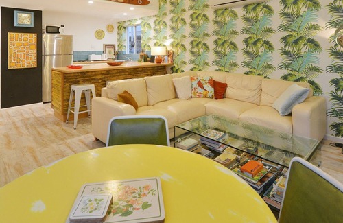 Port Douglas Apartment | Eclectic Apartment in Tropical Port Douglas