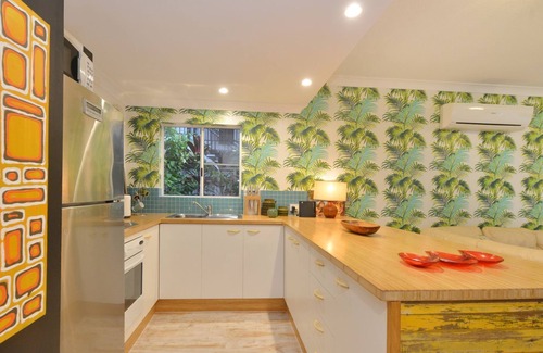 Port Douglas Apartment | Eclectic Apartment in Tropical Port Douglas
