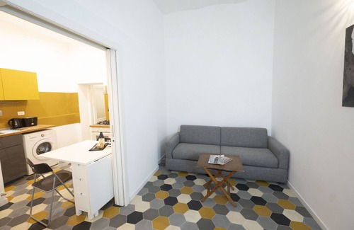San Lorenzo Apartment | Eclectic Apartment in Trendy San Lorenzo
